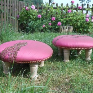 Huwelijksjurk verwerkt tot zitje